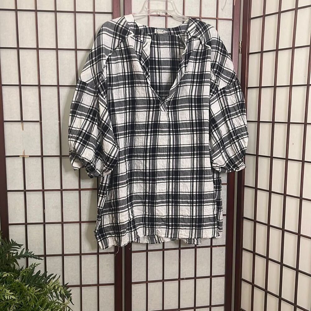 INTIMATEY FREE PEOPLE OVERSIZE BLOUSE SIZE XS‎